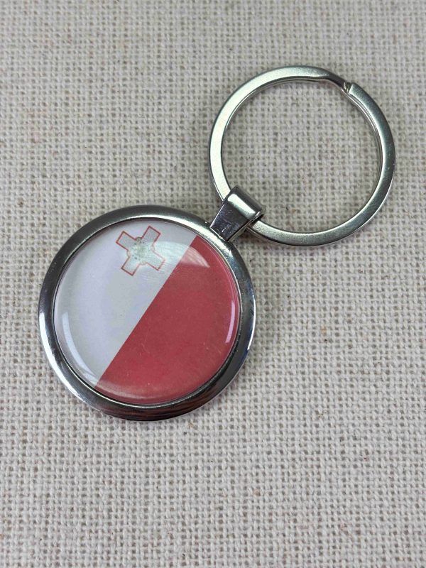 Malta Flag Keyring - Large Resin Topped Keychain