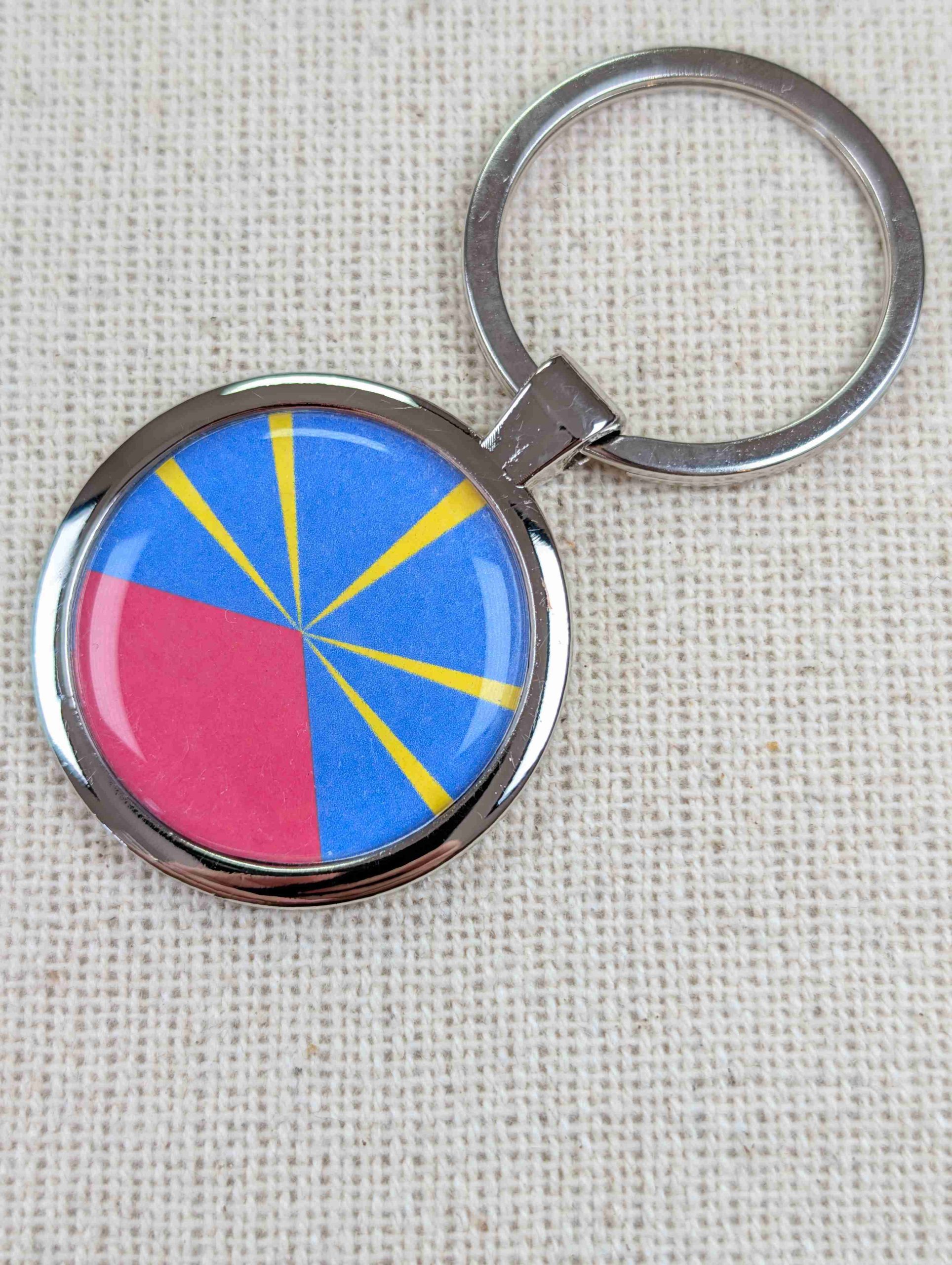 Reunion Flag Flag Keyring - Large Resin Topped Keychain - Réunion Flag