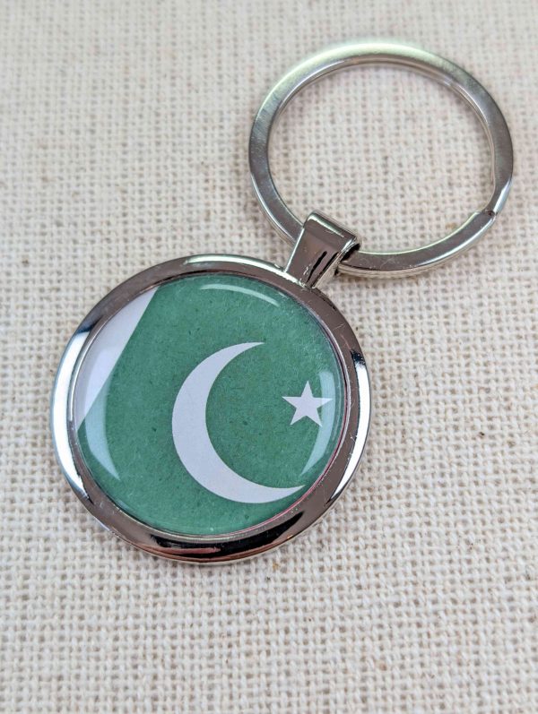 Pakistan Flag Keyring - Large Resin Topped Keychain